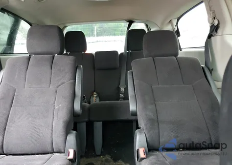 2011 Chrysler Town & Country Touring from USA, damaged, VIN 2A4RR5DG3BR734765